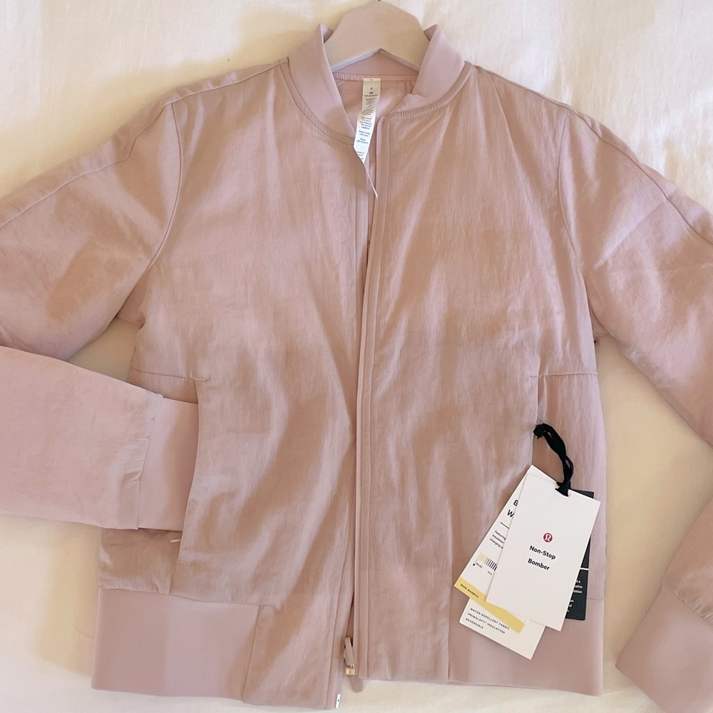 NWT Lululemon Non-stop Bomber size 4 (reversible)